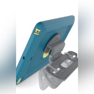 Otter Box Apple iPad (7th, 8th, and 9th gen) Case
Kids Antimicrobial EasyGrab